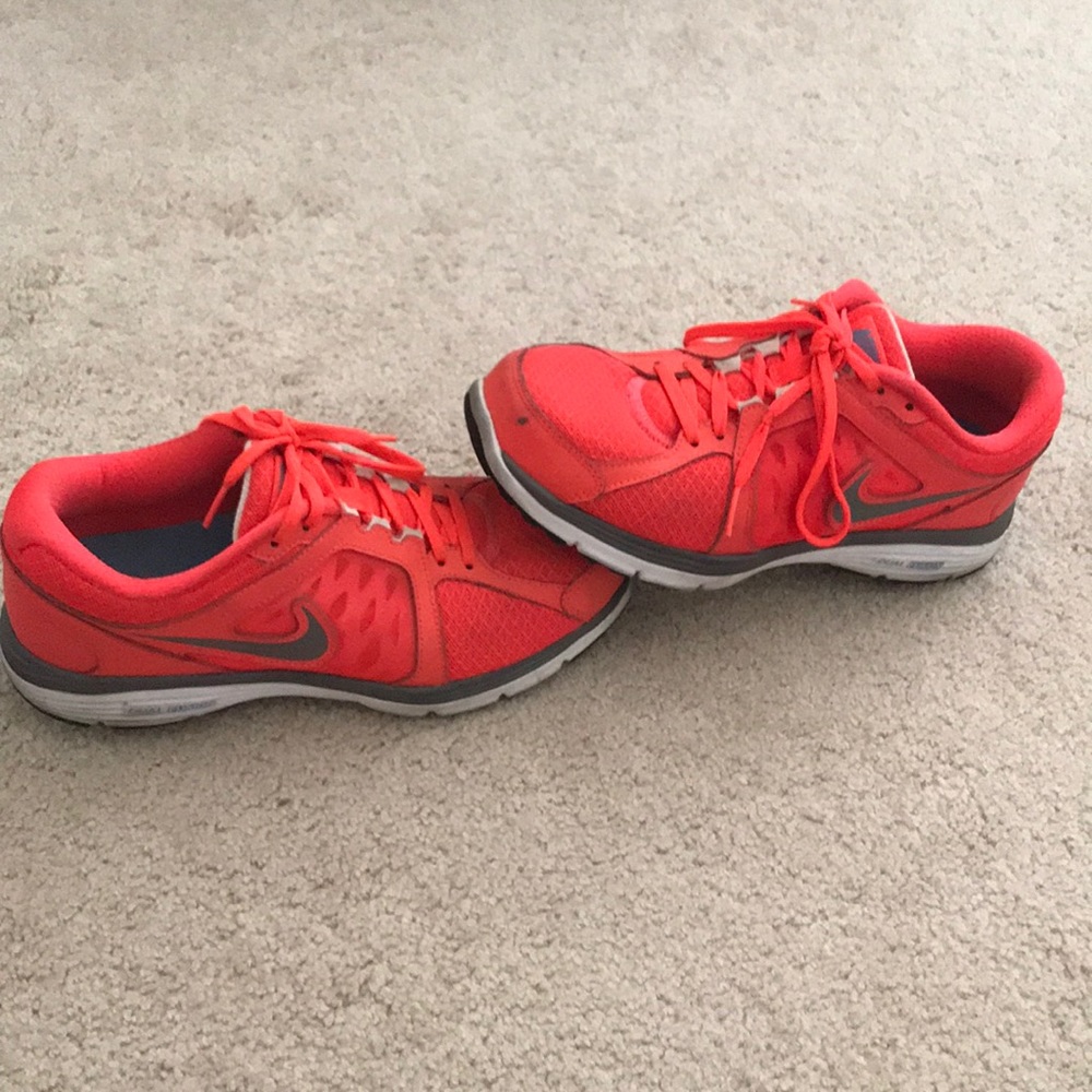 Nike dual fusion